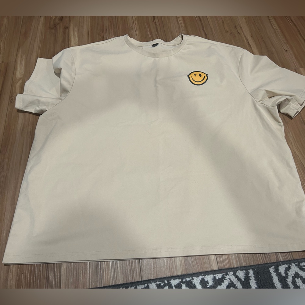 Graphic 3XL Smiley Face Shirt
